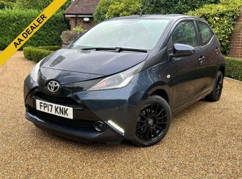 Toyota AYGO 1.0 VVT-i x-play Hatchback 5dr Petrol x-shift Euro 6 (68 ps)