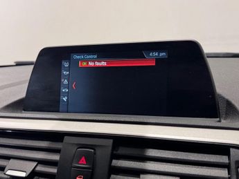 BMW 1 SERIES 1.5 118i SE Business Hatchback 5dr Petrol Auto Euro 6 (s/s) (136