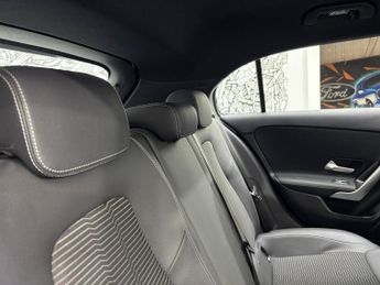 MERCEDES-BENZ A-CLASS 1.3 A180 Sport (Executive) Hatchback 5dr Petrol 7G-DCT Euro 6 (s