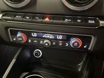 AUDI A3 1.5 TFSI CoD S line Sportback 5dr Petrol S Tronic Euro 6 (s/s) (