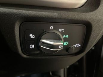 AUDI A3 1.5 TFSI CoD S line Sportback 5dr Petrol S Tronic Euro 6 (s/s) (