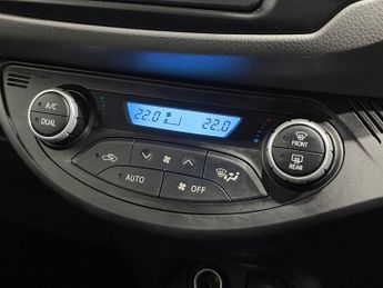TOYOTA YARIS 1.5 VVT-h Active Hatchback 5dr Petrol Hybrid E-CVT Euro 6 (s/s) 