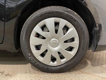 TOYOTA YARIS 1.5 VVT-h Active Hatchback 5dr Petrol Hybrid E-CVT Euro 6 (s/s) 