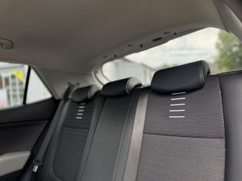 KIA STONIC 1.0 T-GDi 3 SUV 5dr Petrol DCT Euro 6 (s/s) (118 bhp)