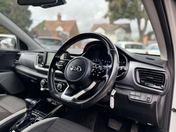 KIA STONIC 1.0 T-GDi 3 SUV 5dr Petrol DCT Euro 6 (s/s) (118 bhp)