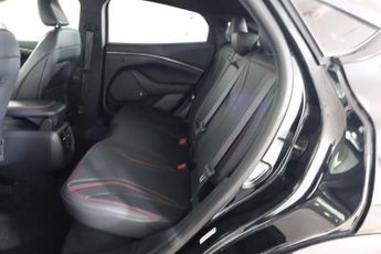 FORD MUSTANG MACH-E Extended Range 91kWh AWD 5dr