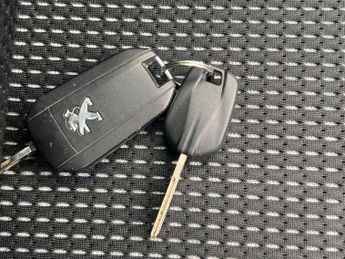 PEUGEOT 208 1.2 PureTech Allure Hatchback 5dr Auto Petrol EAT Euro 6 (s/s) (