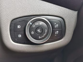FORD TRANSIT CONNECT 1.5 240 EcoBlue Panel Van 5dr Diesel Manual L2 Euro 6 (s/s) (100