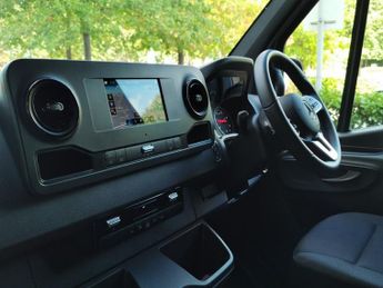 MERCEDES-BENZ SPRINTER 315 2.0 CDI 3.5T FWD L2 H2 PREMIUM 9G PanelVan