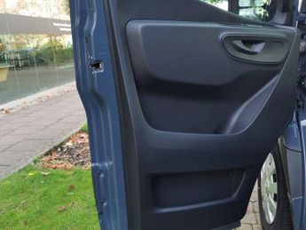 MERCEDES-BENZ SPRINTER 315 2.0 CDI 3.5T FWD L2 H2 PREMIUM 9G PanelVan