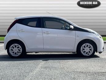 TOYOTA AYGO 1.0 VVT-i x-play Hatchback 5dr Petrol x-shift Euro 6 (71 ps)