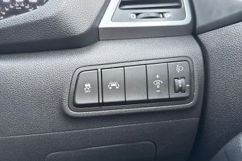 HYUNDAI TUCSON 1.6 GDi Blue Drive SE Nav SUV 5dr Petrol Manual Euro 6 (s/s) (13