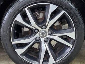 VOLVO V60 2.0 B3 MHEV R-Design Estate 5dr Petrol Hybrid Auto Euro 6 (s/s) 