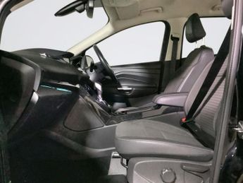 FORD KUGA 2.0 TDCi EcoBlue Titanium Edition SUV 5dr Diesel Powershift Euro