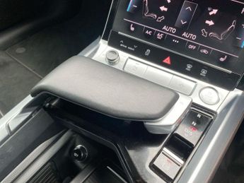 AUDI E-TRON 55 SUV 5dr Electric Auto quattro 95kWh (408 ps)