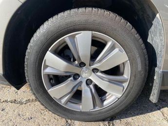 PEUGEOT 2008 1.6 VTi Allure SUV 5dr Petrol Auto Euro 5 (120 ps)