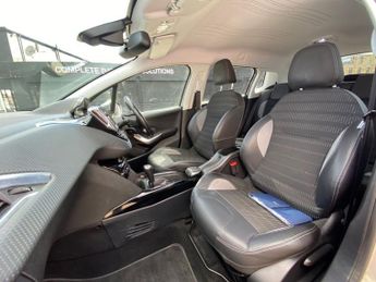 PEUGEOT 2008 1.6 VTi Allure SUV 5dr Petrol Auto Euro 5 (120 ps)