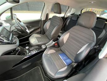 PEUGEOT 2008 1.6 VTi Allure SUV 5dr Petrol Auto Euro 5 (120 ps)