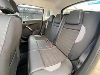 PEUGEOT 2008 1.6 VTi Allure SUV 5dr Petrol Auto Euro 5 (120 ps)