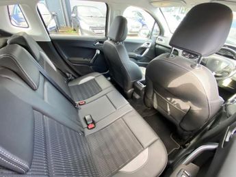 PEUGEOT 2008 1.6 VTi Allure SUV 5dr Petrol Auto Euro 5 (120 ps)