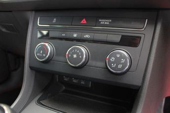 SEAT LEON 1.2 TSI SE Dynamic Technology ST 5dr Petrol Manual Euro 6 (s/s) 