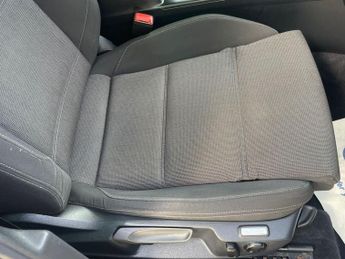 VOLKSWAGEN PASSAT 2.0 TDI BlueMotion Tech SE Business Estate 5dr Diesel DSG Euro 6