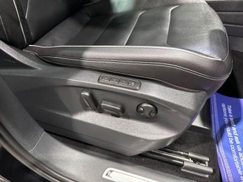 VOLKSWAGEN TIGUAN 2.0 TDI R-Line Tech SUV 5dr Diesel DSG 4Motion Euro 6 (s/s) (190