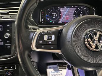 VOLKSWAGEN TIGUAN 2.0 TDI R-Line Tech SUV 5dr Diesel DSG 4Motion Euro 6 (s/s) (190