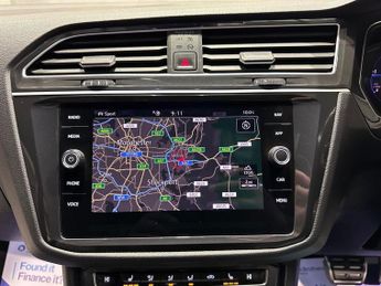 VOLKSWAGEN TIGUAN 2.0 TDI R-Line Tech SUV 5dr Diesel DSG 4Motion Euro 6 (s/s) (190