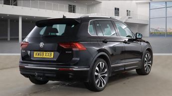 VOLKSWAGEN TIGUAN 2.0 TDI R-Line Tech SUV 5dr Diesel DSG 4Motion Euro 6 (s/s) (190