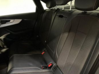 AUDI A4 2.0 TDI ultra S line Saloon 4dr Diesel S Tronic Euro 6 (s/s) (19