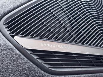 AUDI A4 2.0 TDI ultra S line Saloon 4dr Diesel S Tronic Euro 6 (s/s) (19