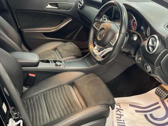 MERCEDES-BENZ A-CLASS 2.1 A200d AMG Line Hatchback 5dr Diesel 7G-DCT Euro 6 (s/s) (136
