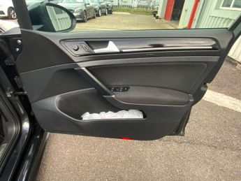 VOLKSWAGEN GOLF 2.0 TDI BlueMotion Tech GTD Hatchback 5dr Diesel DSG Euro 6 (s/s