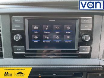 VOLKSWAGEN TRANSPORTER 2.0 TDI T28 Highline Panel Van 5dr Diesel DSG FWD SWB Euro 6 (s/