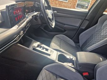 VOLKSWAGEN GOLF 2.0 TDI R-Line Hatchback 5dr Diesel DSG Euro 6 (s/s) (150 ps)