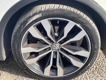 VOLKSWAGEN TIGUAN 1.5 TSI EVO R-Line SUV 5dr Petrol DSG Euro 6 (s/s)
