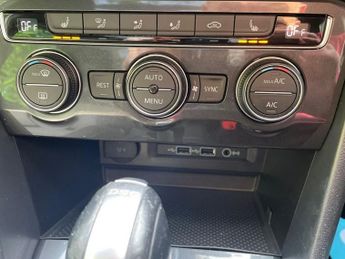 VOLKSWAGEN TIGUAN 1.5 TSI EVO R-Line SUV 5dr Petrol DSG Euro 6 (s/s)