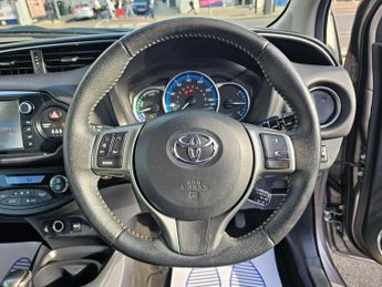 TOYOTA YARIS 1.5 VVT-h Excel Hatchback 5dr Petrol Hybrid E-CVT Euro 6 (15in A