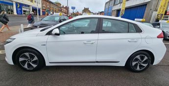 HYUNDAI IONIQ 1.6 h-GDi GPF Premium SE Hatchback 5dr Petrol Hybrid DCT Euro 6 