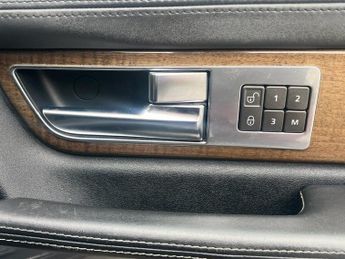 LAND ROVER RANGE ROVER SPORT 3.0 SD V6 HSE Black SUV 5dr Diesel Auto 4WD Euro 5 (255 bhp)