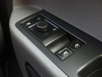 VOLKSWAGEN ID. Buzz Cargo Pro 77kWh Commerce Panel Van 5dr Electric Auto (204 ps)