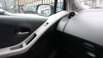 TOYOTA YARIS 1.3 T Spirit Hatchback 5dr Petrol Multimode (136 g/km, 85 bhp)