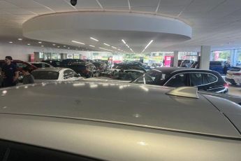 TOYOTA C-HR 1.8 VVT-h Design SUV 5dr Petrol Hybrid CVT Euro 6 (s/s) (122 ps)