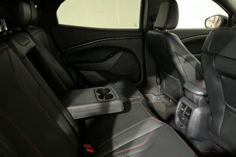 FORD MUSTANG MACH-E Extended Range 91kWh SUV 5dr Electric Automatic (294 ps) Front  
