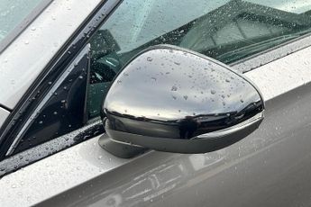 MERCEDES-BENZ A-CLASS 1.3 A250e 15.6kWh AMG Line Edition (Premium) Saloon 4dr Petrol P