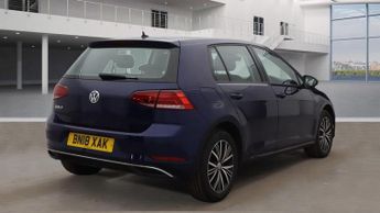 VOLKSWAGEN GOLF 1.0 TSI SE Hatchback 5dr Petrol DSG Euro 6 (s/s) (110 bhp)