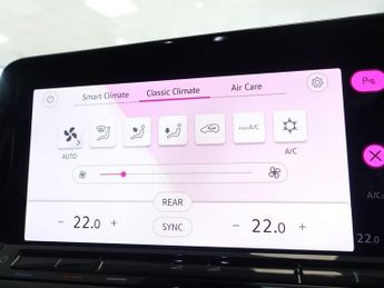 VOLKSWAGEN GOLF 1.5 eTSI MHEV Style Hatchback 5dr Petrol Hybrid DSG Euro 6 (s/s)