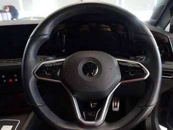 VOLKSWAGEN GOLF 2.0 TDI R-Line Hatchback 5dr Diesel DSG Euro 6 (s/s) (150 ps)