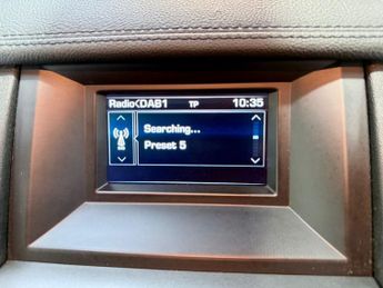 LAND ROVER DISCOVERY 4 3.0 SD V6 SUV 5dr Diesel Auto 4X4 (230 g/km, 255 bhp)